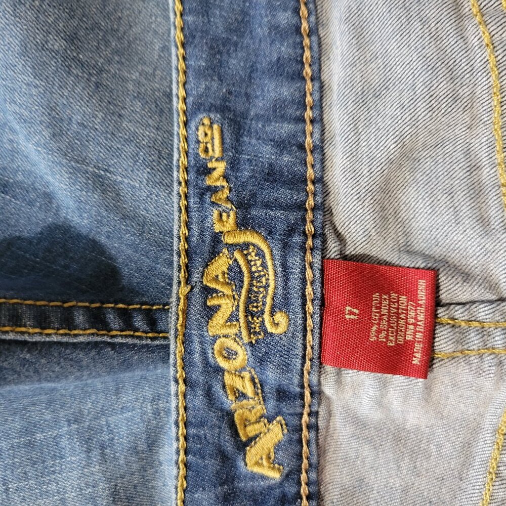Arizona Jean Co 17 Cuffed Jean Shorts - Picture 4 of 6